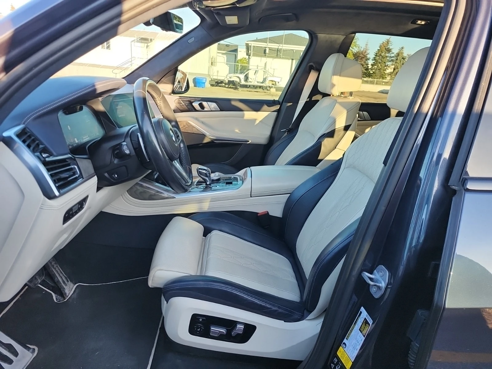 BMW X7 * XDRIVE40I * M ПАКЕТ * 7 МЕСТА * CARFAX * , снимка 6 - Автомобили и джипове - 56132584