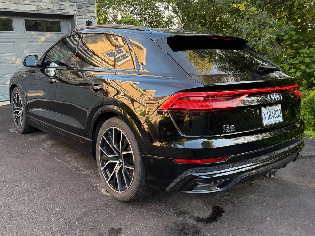 Audi Q8 Technik 55 TFSI* CARFAX* ОПЦИЯ ЗА ФИНАНСИРАНЕ* , снимка 4 - Автомобили и джипове - 56214477