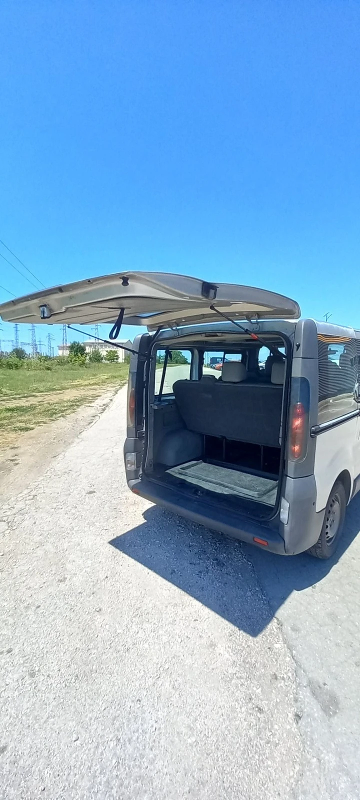 Renault Trafic, снимка 9 - Бусове и автобуси - 47326110