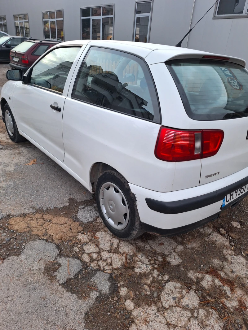 Seat Ibiza, снимка 6 - Автомобили и джипове - 48116356