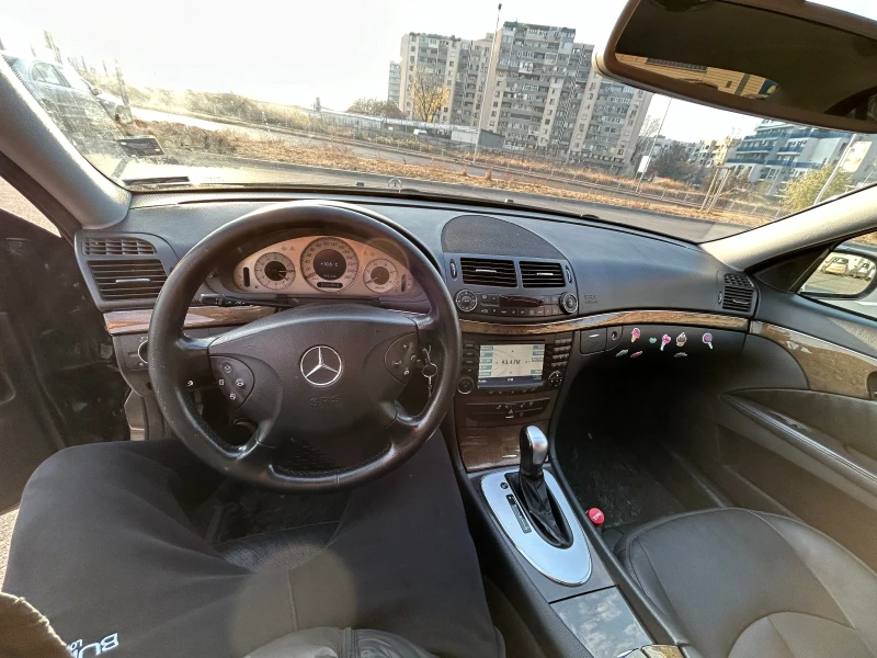 Mercedes-Benz E 320, снимка 6 - Автомобили и джипове - 48152668