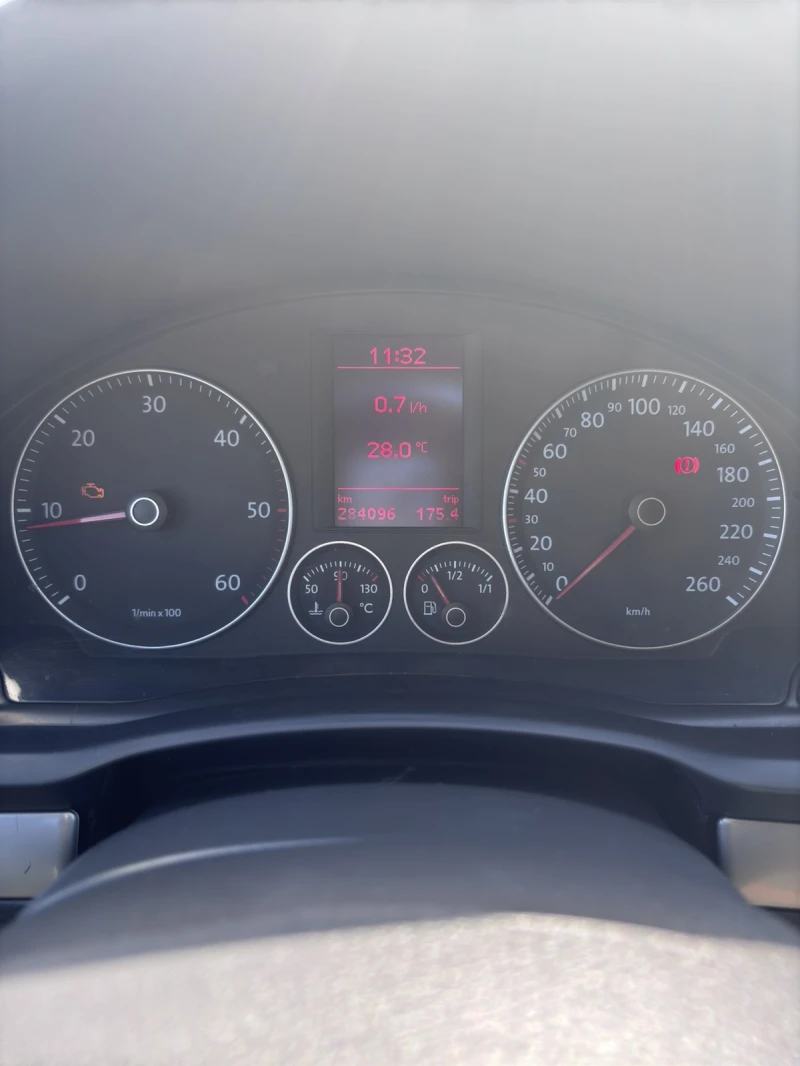 VW Golf, снимка 14 - Автомобили и джипове - 51702806