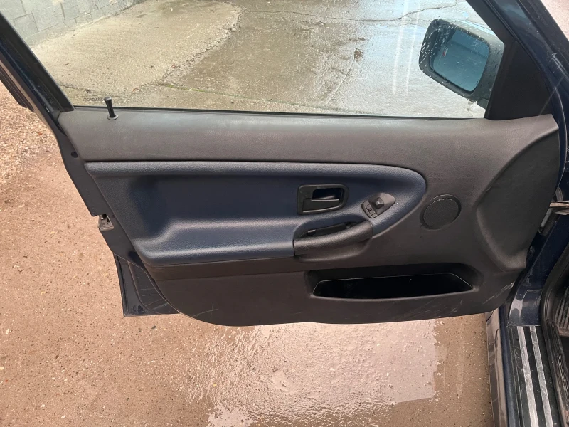 BMW 320, снимка 10 - Автомобили и джипове - 52790069