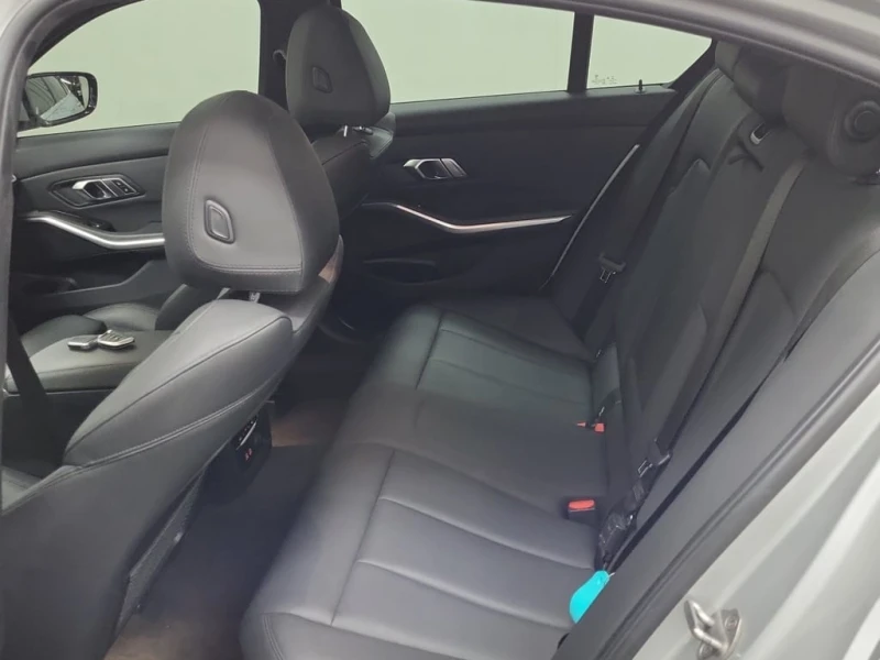 BMW 330 * 330I XDRIVE * CARFAX * ЦЕНА ДО БГ, снимка 11 - Автомобили и джипове - 53053493