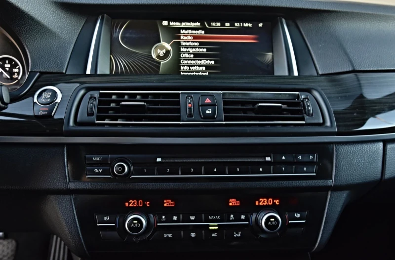 BMW 520 Facelift, снимка 12 - Автомобили и джипове - 53454343