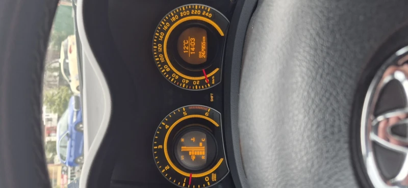 Toyota Auris 2.0 D4D, снимка 5 - Автомобили и джипове - 53489302