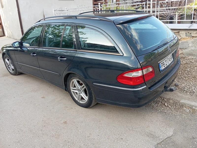 Mercedes-Benz E 240 Avangarde , снимка 4 - Автомобили и джипове - 53539895