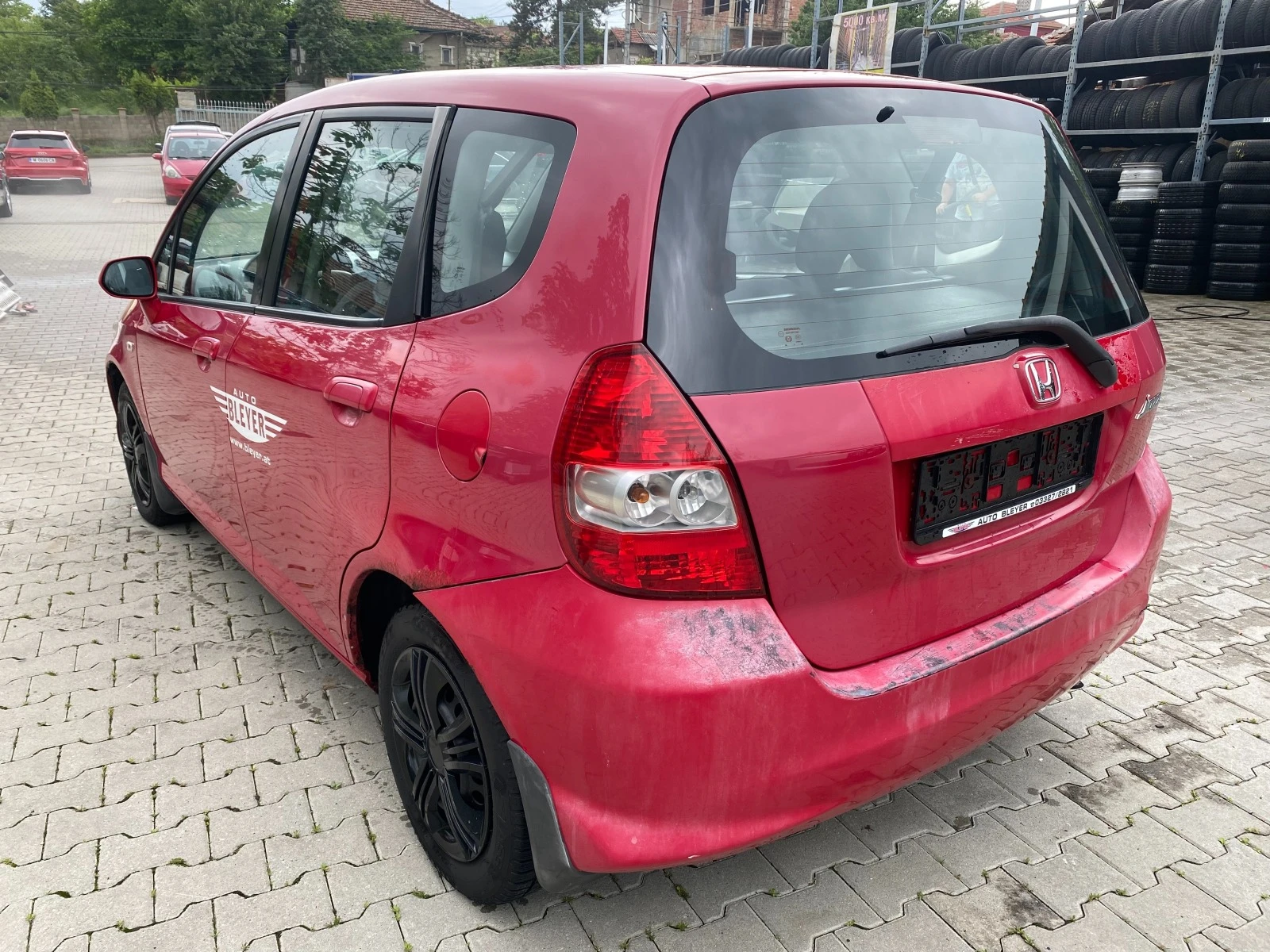 Honda Jazz 1.2 78к.с - изображение 3