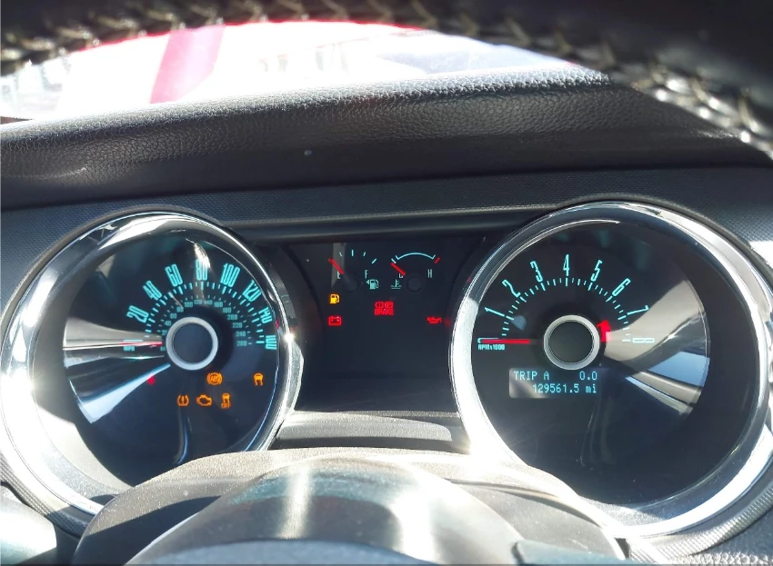Ford Mustang GT* РЪЧКА - изображение 8