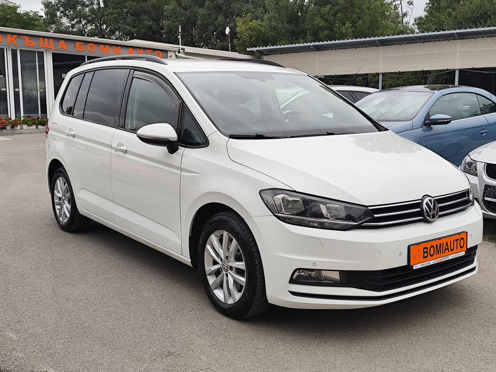 VW Touran 2.0TDI* BUSINESS* 7 МЕСТЕН* НАПЪЛНО ОБСЛУЖЕН!* EU6 - изображение 3