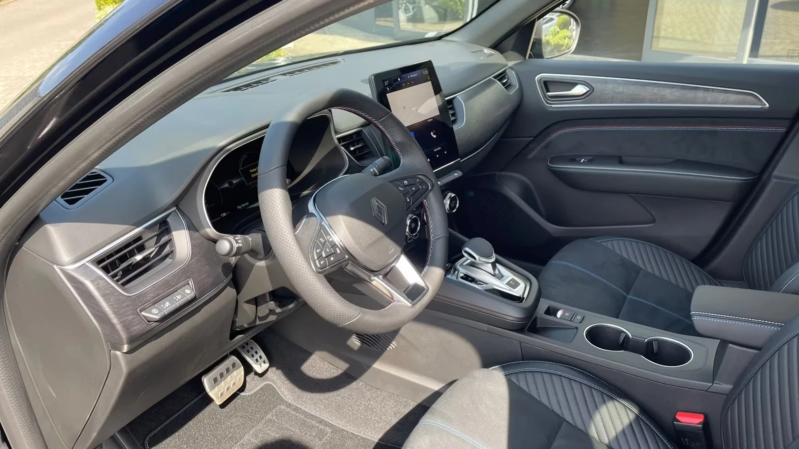 Renault Arkana 1.6HEV/143HP/ESPRIT-ALPINE/CAM/NAVI/LED/KLESS/505g - изображение 7
