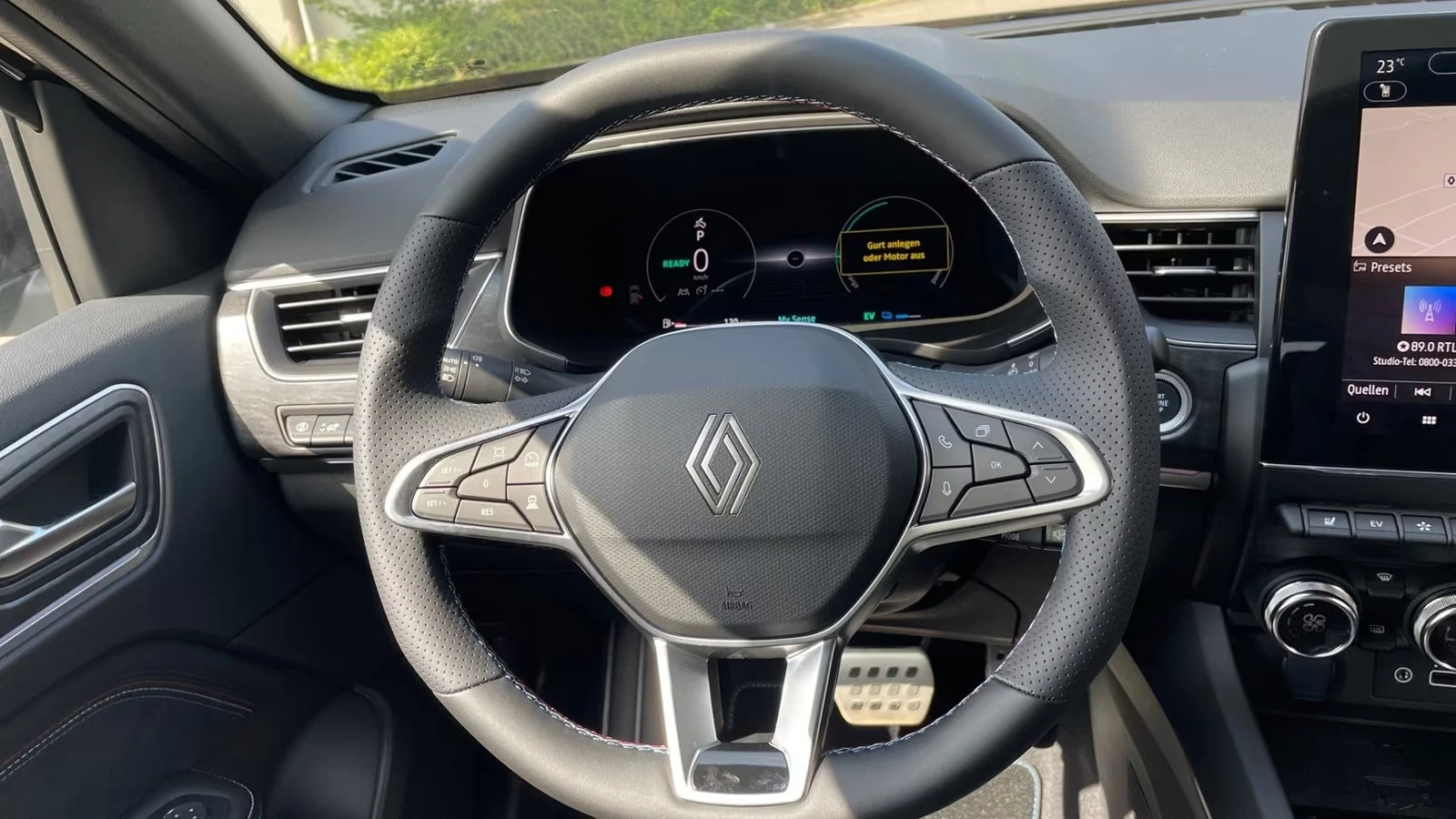 Renault Arkana 1.6HEV/143HP/ESPRIT-ALPINE/CAM/NAVI/LED/KLESS/505g - изображение 9