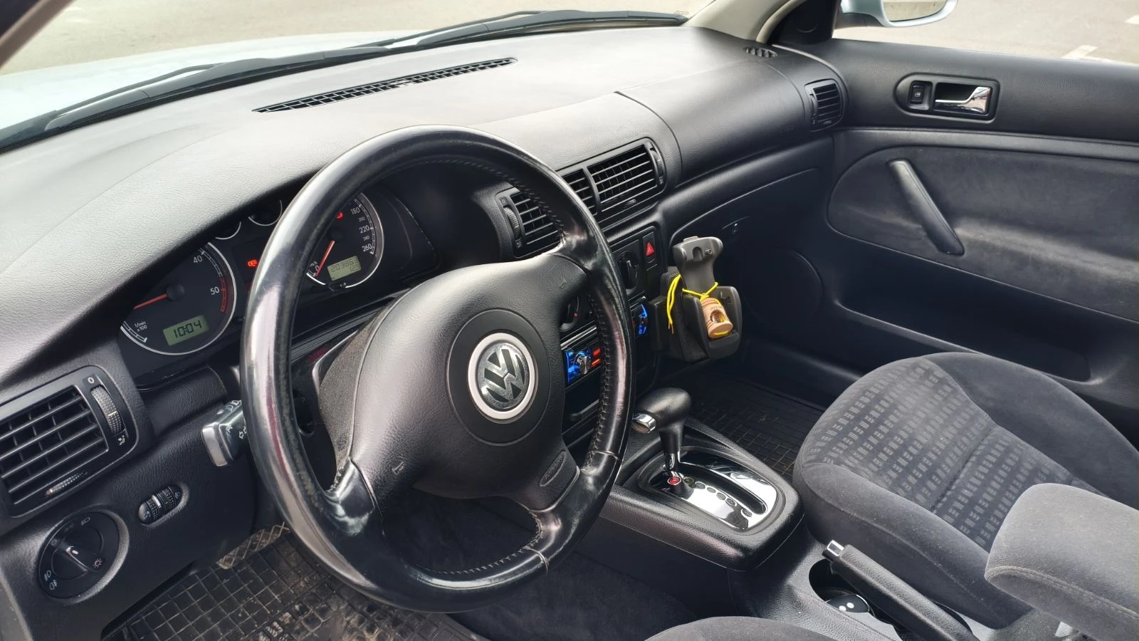 VW Passat 1.9 TDI  - изображение 10