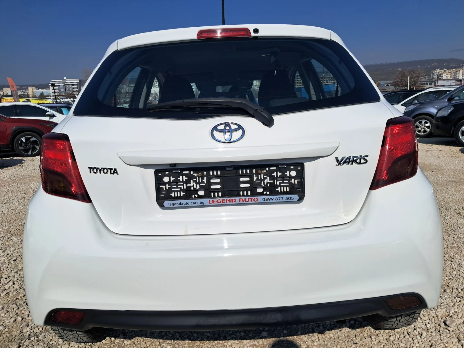 Toyota Yaris 1.0i FACE LIFT   КАТО НОВА, снимка 6 - Автомобили и джипове - 53713346