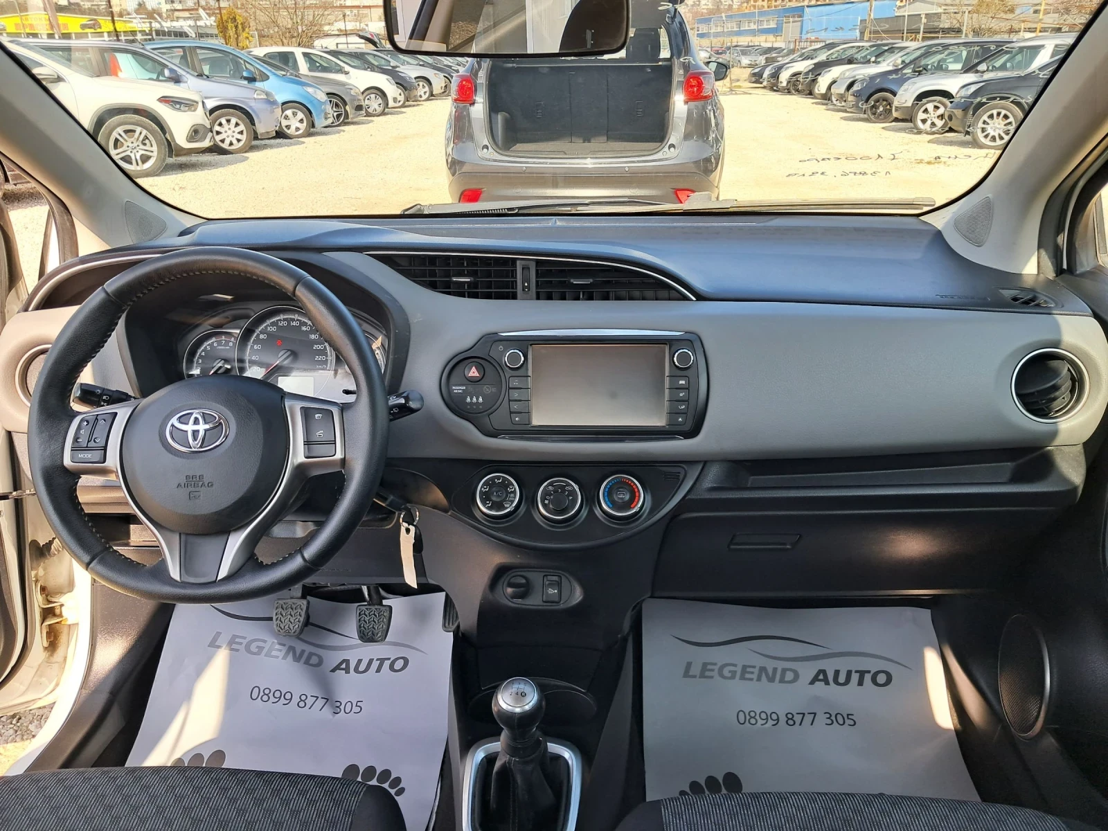 Toyota Yaris 1.0i FACE LIFT   КАТО НОВА, снимка 9 - Автомобили и джипове - 53713346