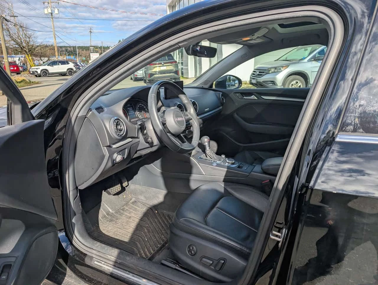 Audi A3 * Komfort * CARFAX * ПАНО * KEYLESS * ПОДГРЕВИ, снимка 5 - Автомобили и джипове - 54014054