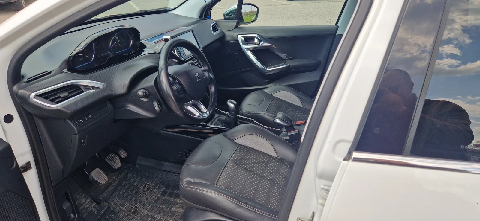 Peugeot 2008 1.6 HDI, снимка 7 - Автомобили и джипове - 54238282