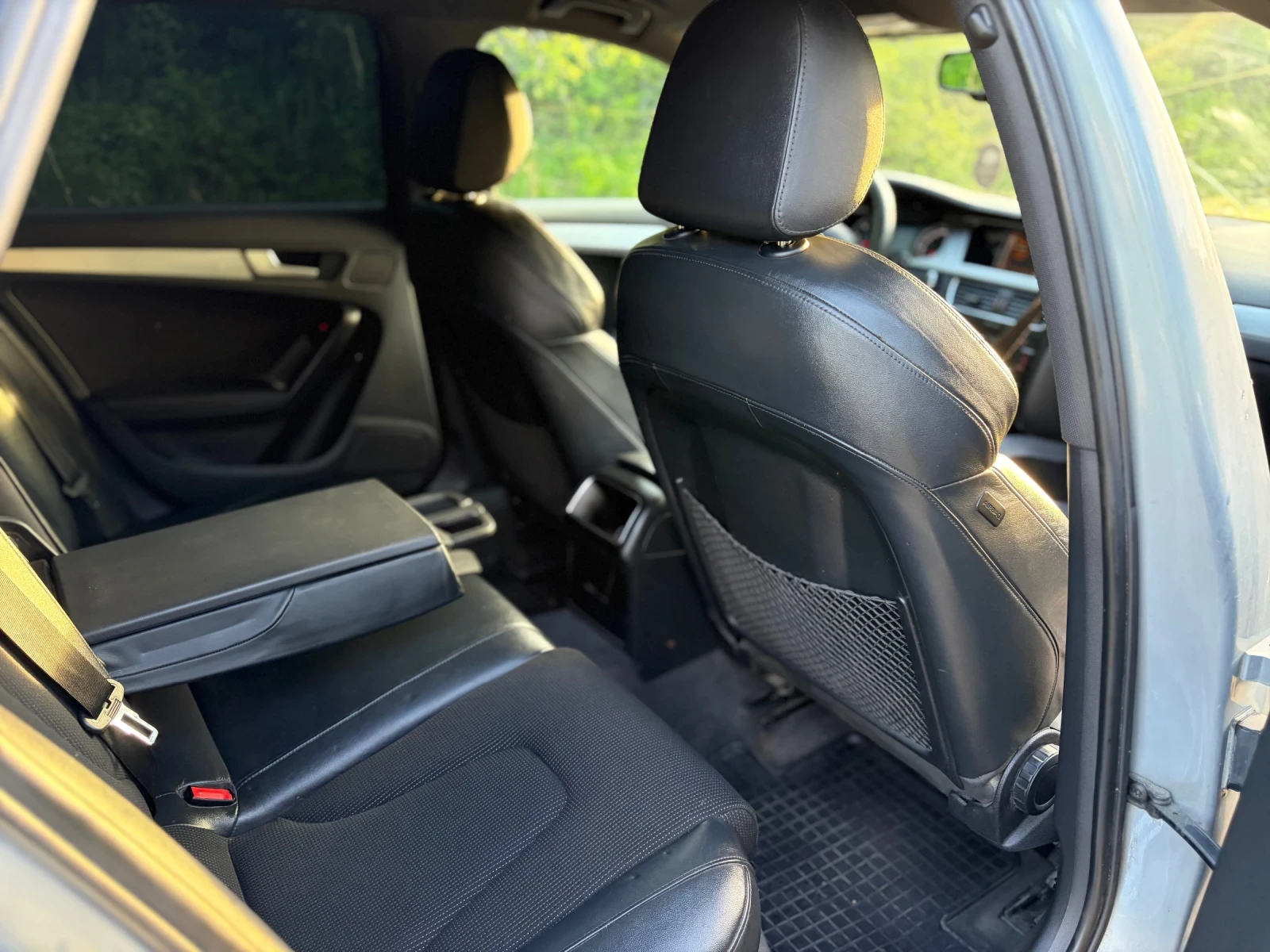 Audi A4 2.0* TDI* 2xSline* Bi-Xenon* , снимка 11 - Автомобили и джипове - 54722347