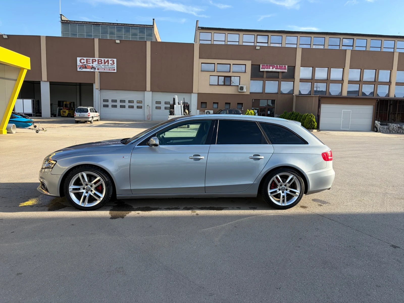 Audi A4 2.0* TDI* 2xSline* Bi-Xenon* , снимка 4 - Автомобили и джипове - 54722347