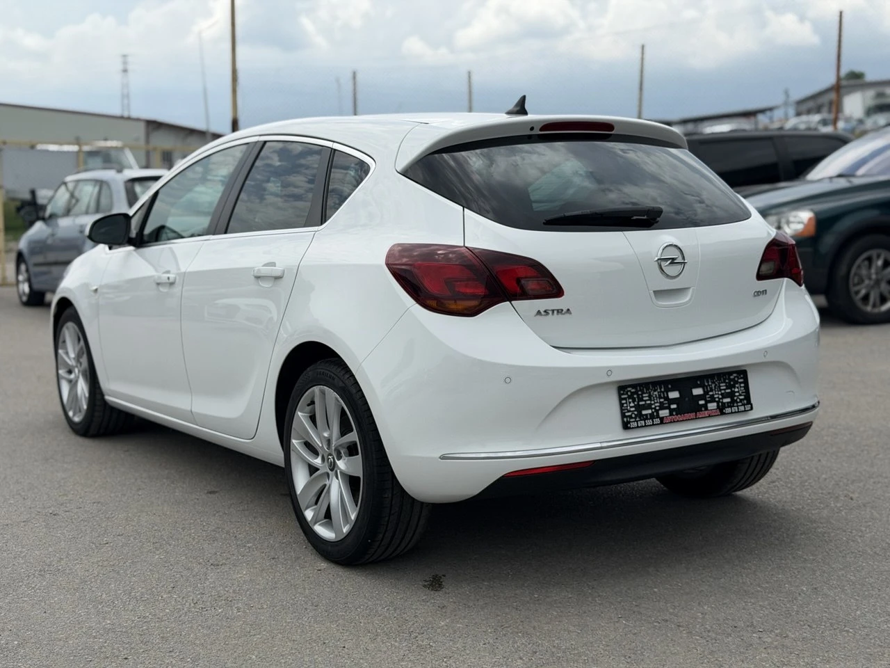 Opel Astra 1.7CDTI FACELIFT, снимка 4 - Автомобили и джипове - 54809334