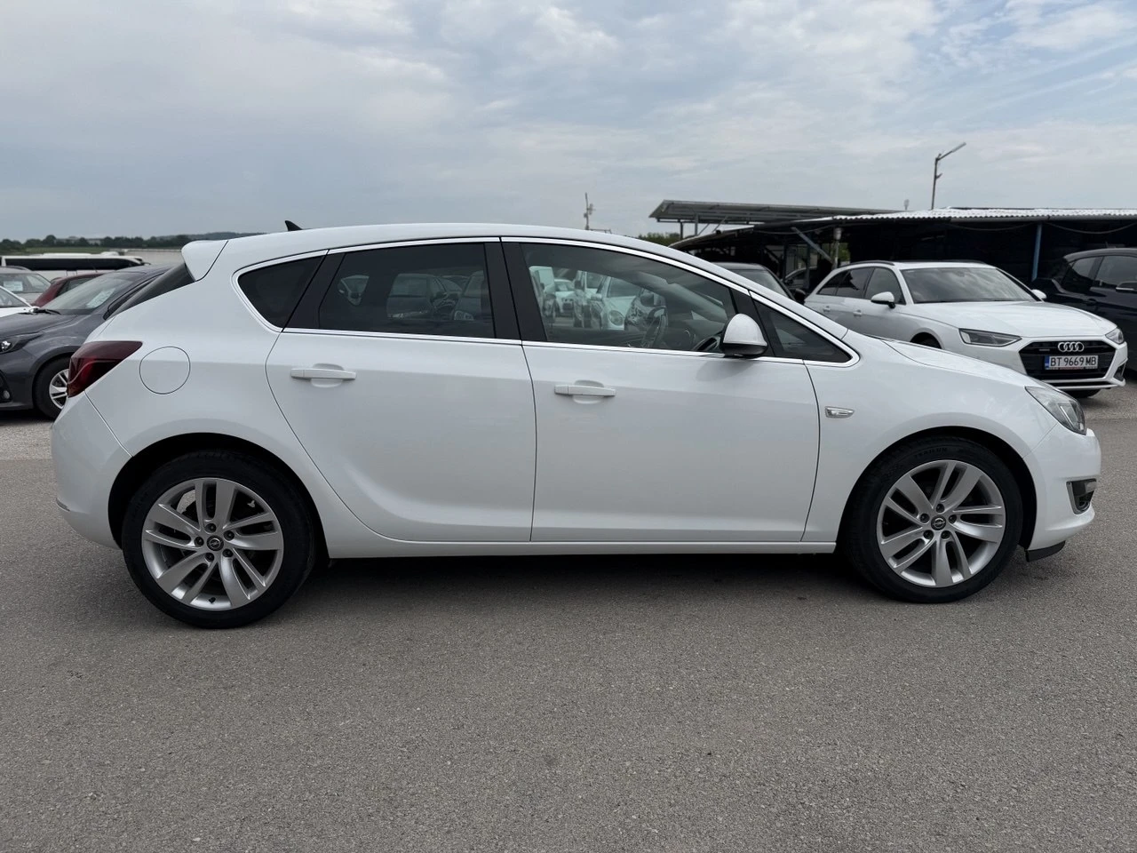 Opel Astra 1.7CDTI FACELIFT, снимка 7 - Автомобили и джипове - 54809334