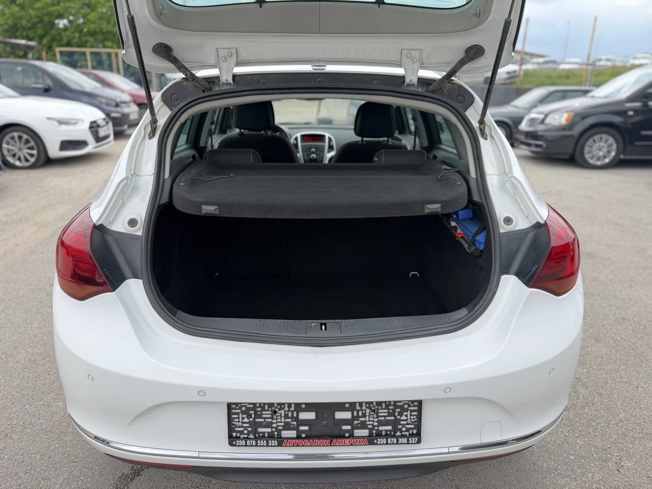 Opel Astra 1.7CDTI FACELIFT, снимка 16 - Автомобили и джипове - 54809334