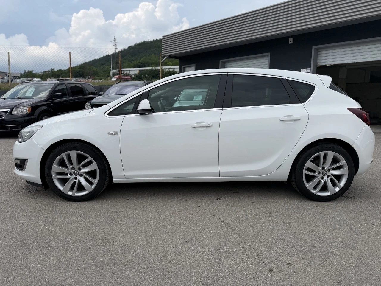 Opel Astra 1.7CDTI FACELIFT, снимка 8 - Автомобили и джипове - 54809334