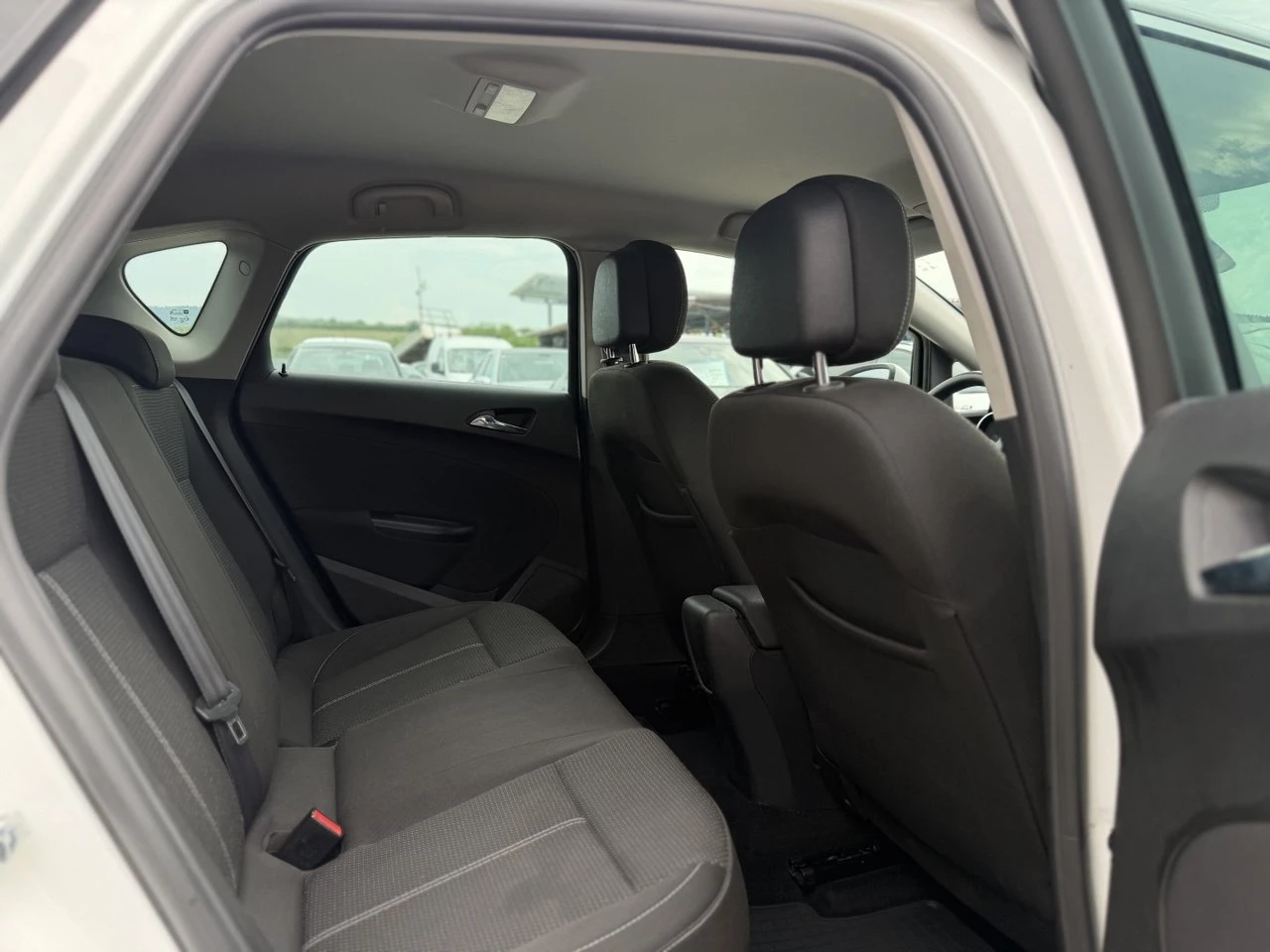 Opel Astra 1.7CDTI FACELIFT, снимка 12 - Автомобили и джипове - 54809334
