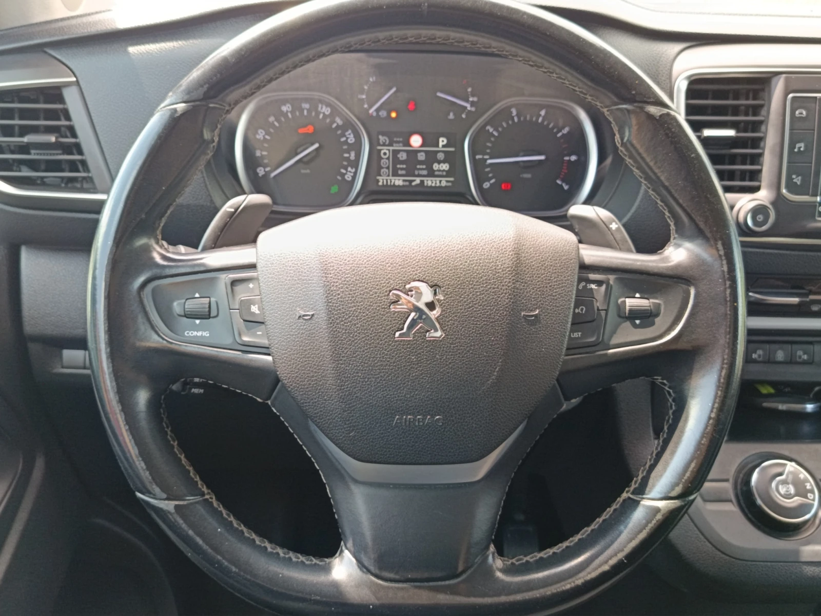 Peugeot Traveler BUSINESS VIP Long, снимка 12 - Автомобили и джипове - 54815603
