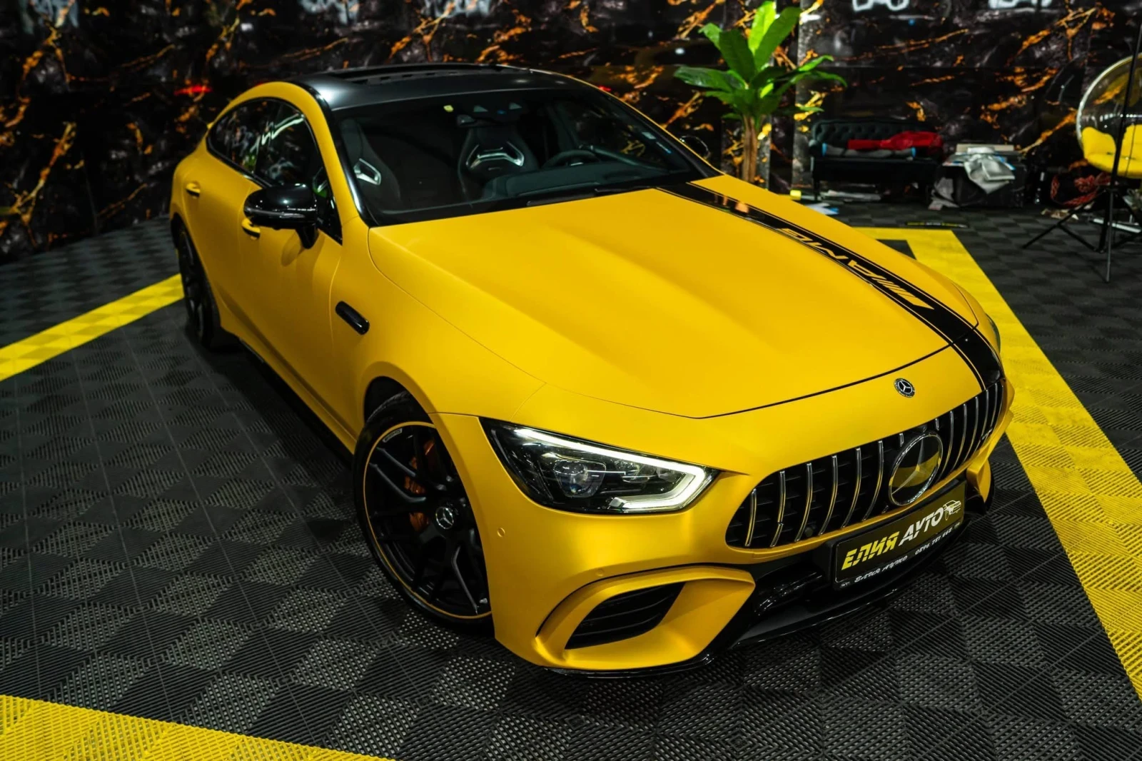 Mercedes-Benz AMG GT 63S 4MATIC+ CARBON CERAMIC LED BURM ЛИЗИНГ 100%, снимка 5 - Автомобили и джипове - 55231046