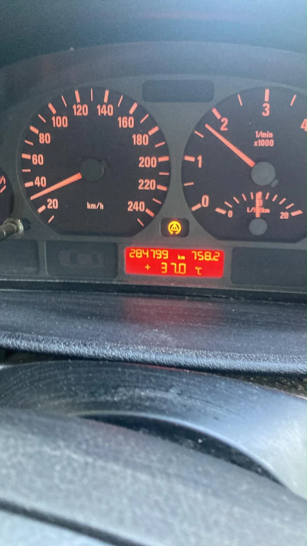 BMW 320, снимка 4 - Автомобили и джипове - 55232780