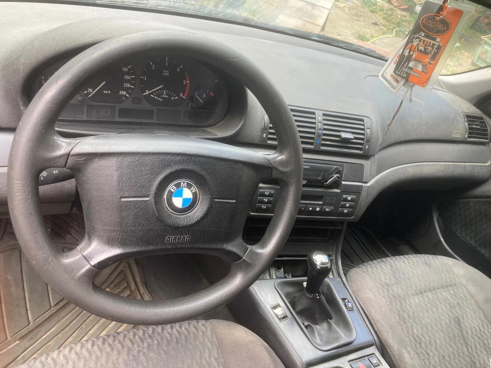 BMW 320, снимка 3 - Автомобили и джипове - 55232780