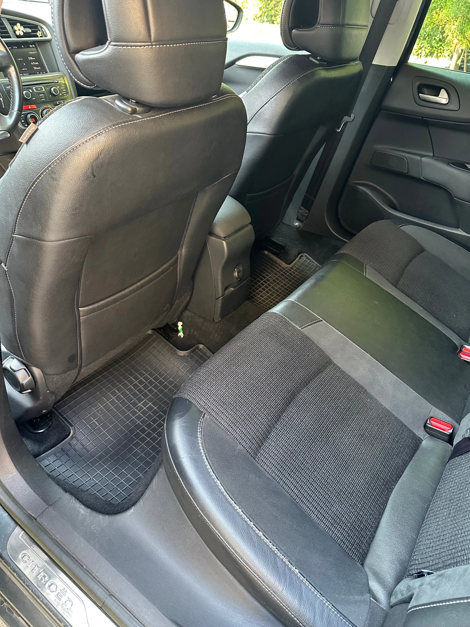 Citroen C4 1.6Hdi, снимка 7 - Автомобили и джипове - 55385851