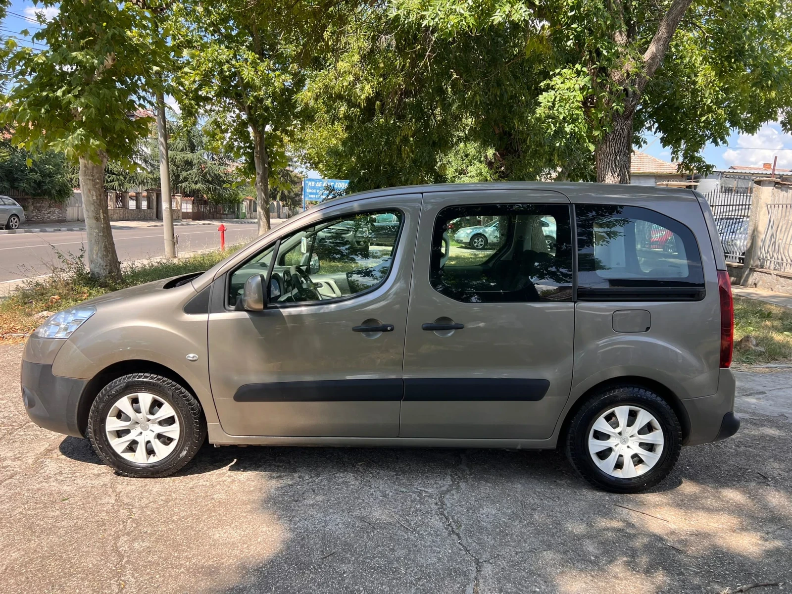 Peugeot Partner, снимка 9 - Автомобили и джипове - 55457112