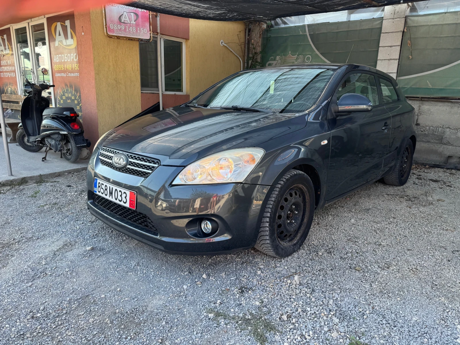 Kia Ceed 1.6i, снимка 3 - Автомобили и джипове - 55804014
