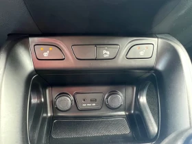 Hyundai IX35 2.0i 4x4 ОБСЛУЖЕНА ШВЕЙЦАРИЯ, снимка 11