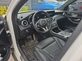 Mercedes-Benz GLC 300 CARFAX * АВТОКРЕДИТ * ПРОГНОЗНА ЦЕНА ДО БГ, снимка 6