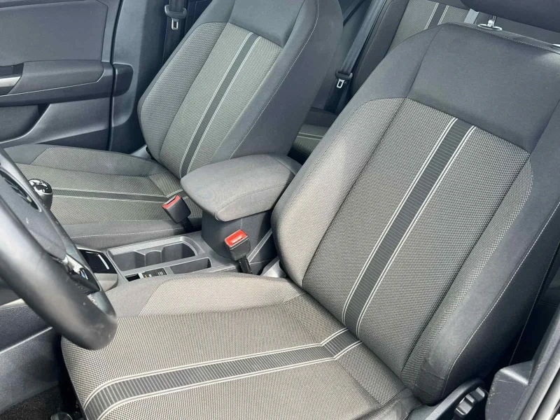 VW T-Roc, снимка 14 - Автомобили и джипове - 50288253