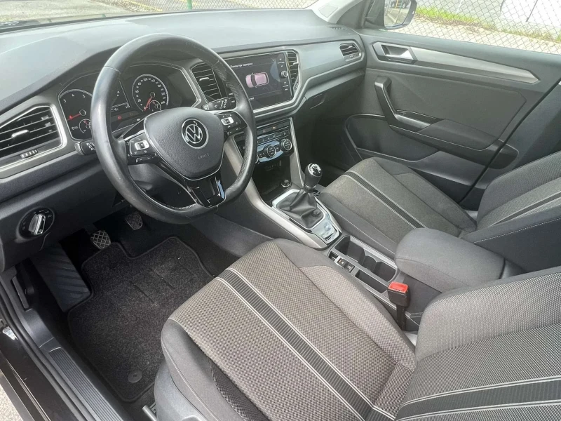 VW T-Roc, снимка 7 - Автомобили и джипове - 50288253