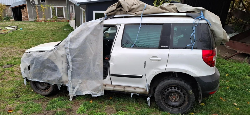 Skoda Yeti 2.0 TDI 110HP, снимка 3 - Автомобили и джипове - 52641393