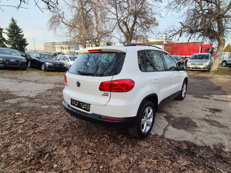 VW Tiguan 2.0TDI FACELIFT ВНОС ИТАЛИЯ БЕЗ РЪЖДИ И ЗАБЕЛЕЖКИ , снимка 5 - Автомобили и джипове - 52628757