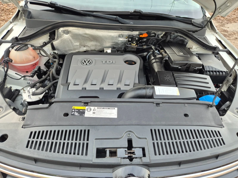 VW Tiguan 2.0TDI FACELIFT ВНОС ИТАЛИЯ БЕЗ РЪЖДИ И ЗАБЕЛЕЖКИ , снимка 16 - Автомобили и джипове - 52628757