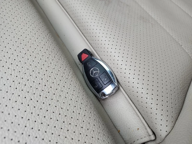 Mercedes-Benz GLC * 300 * БЕЖОВ САЛОН* * ПРЕДЕН ПОДГРЕВ* , снимка 8 - Автомобили и джипове - 53374647