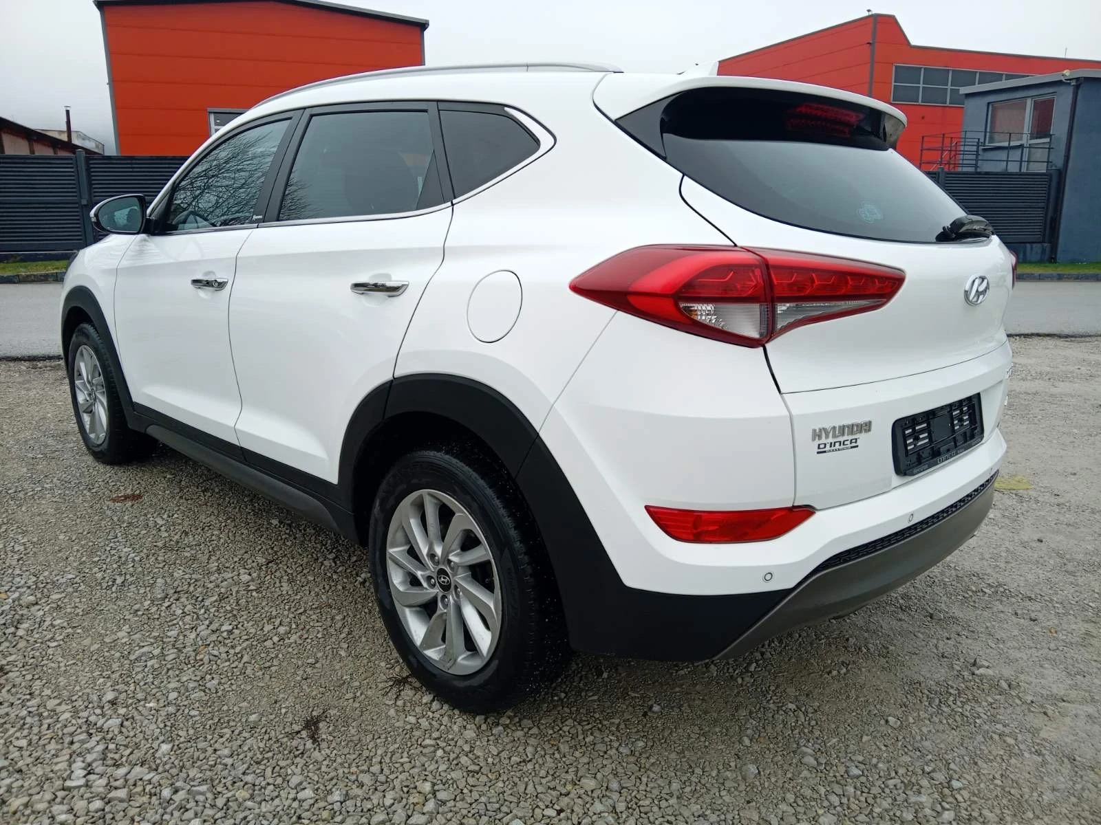 Hyundai Tucson 2.0 4x4 KEYLESS - изображение 3