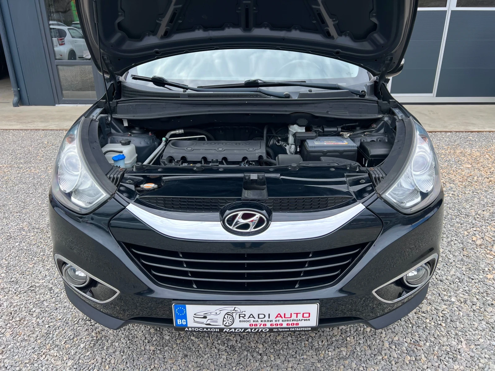 Hyundai IX35 2.0i 4x4 ОБСЛУЖЕНА ШВЕЙЦАРИЯ, снимка 6 - Автомобили и джипове - 53977937