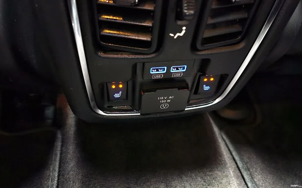 Jeep Grand cherokee ПОДГРЕВИ* ОБДУХ* KEYLESS* КАМЕРА* PANO, снимка 15 - Автомобили и джипове - 54138069