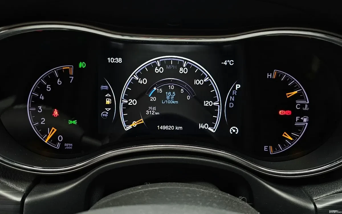 Jeep Grand cherokee ПОДГРЕВИ* ОБДУХ* KEYLESS* КАМЕРА* PANO, снимка 8 - Автомобили и джипове - 54138069