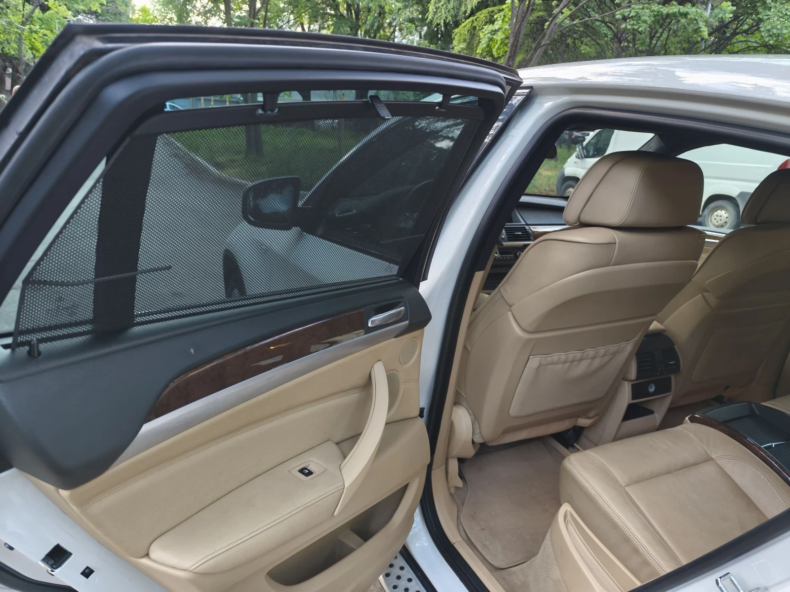 BMW X6 3.5i X drive, снимка 10 - Автомобили и джипове - 54683087