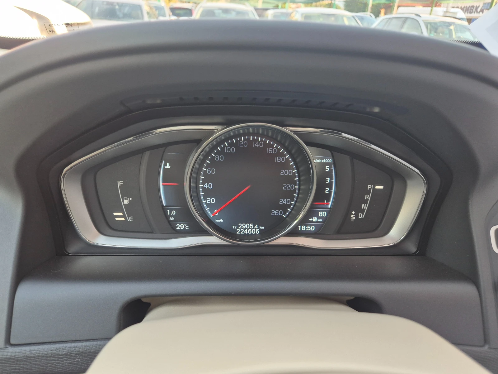 Volvo XC60 2.0D, снимка 13 - Автомобили и джипове - 55016268