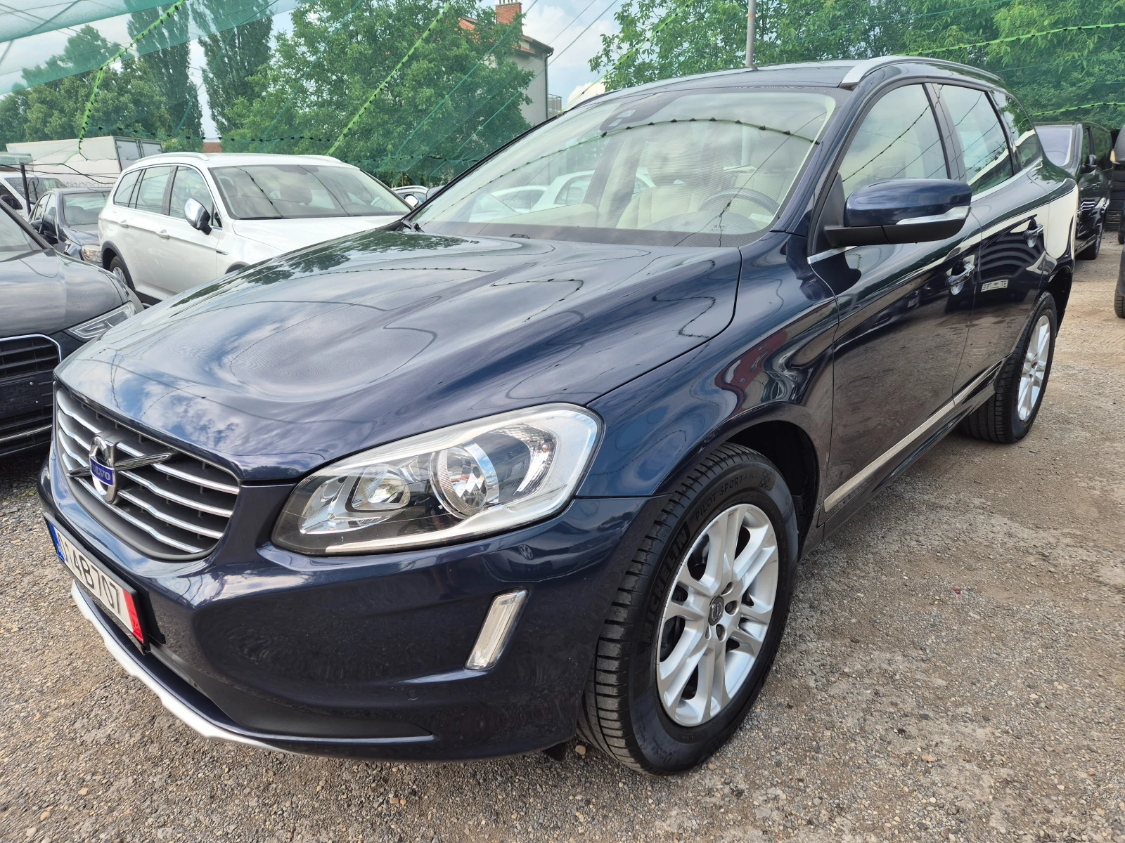 Volvo XC60 2.0D, снимка 3 - Автомобили и джипове - 55016268
